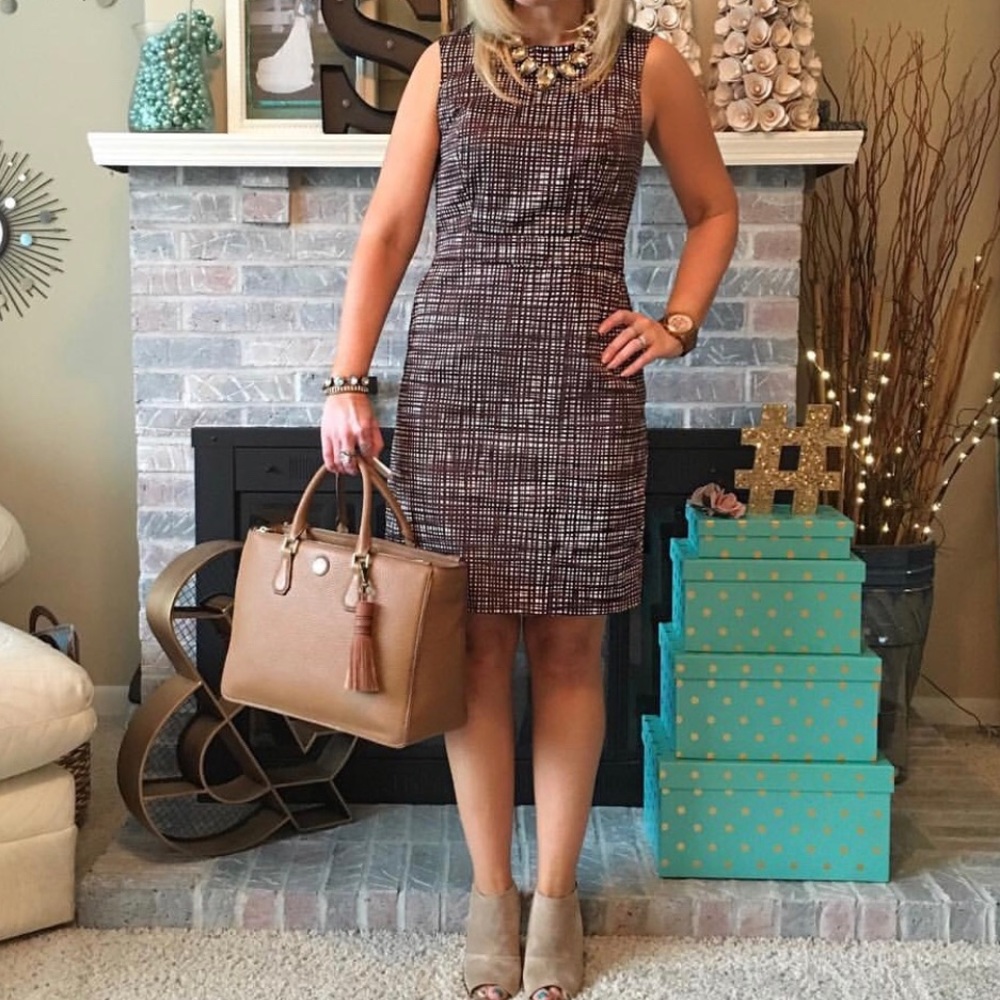 The Limited Gorgeous Dress with Pockets!